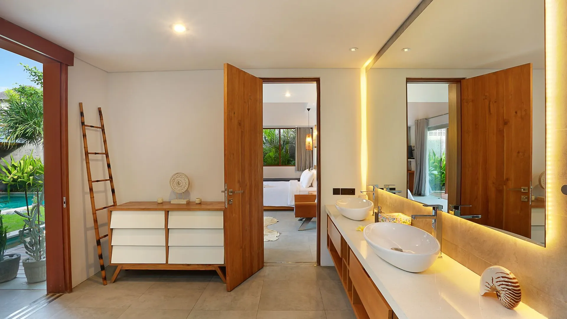 Villa Odyssey Seminyak  0*, Seminyak (Bali)