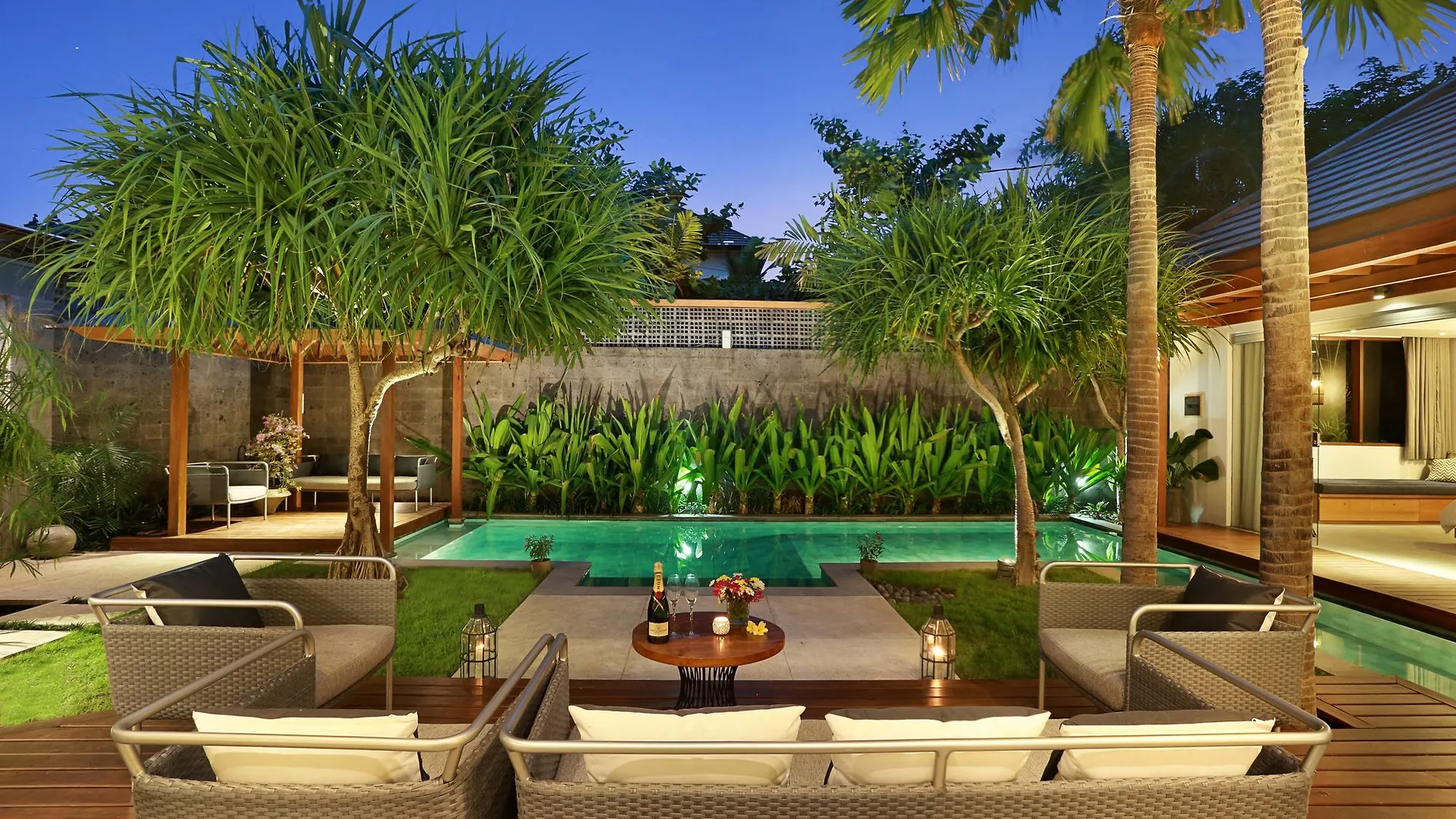 Villa Odyssey Seminyak  0*, Seminyak (Bali) Indonesia